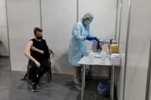 В МВЦ в Києві почали вакцинувати записаних через “Дію”