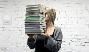 Натхнення для майбутнього: роль науково-популярної літератури у вихованні молоді